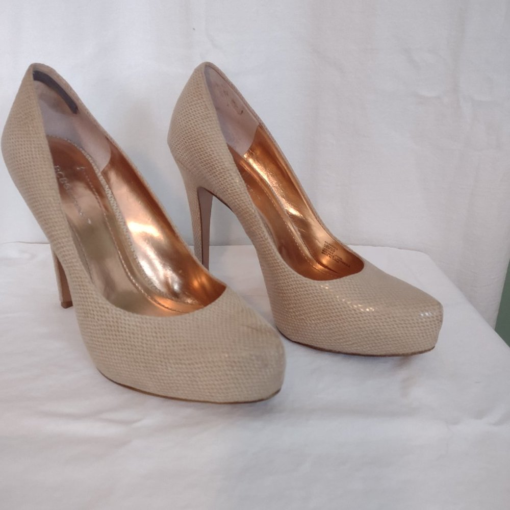 BCBGeneration "Parade" Cream Faux Snakeskin Pumps Sz 9